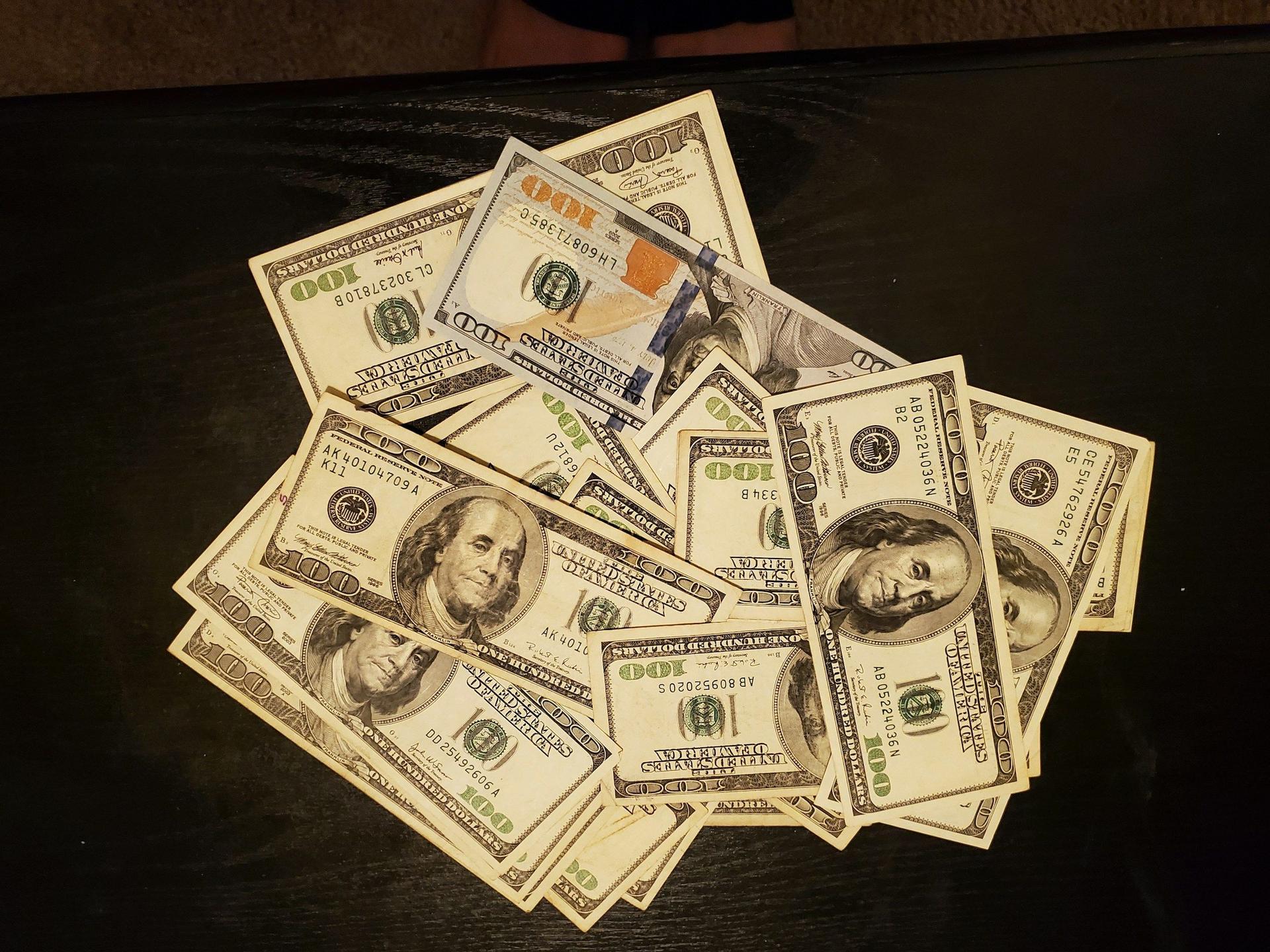money on table - AI cost estimations