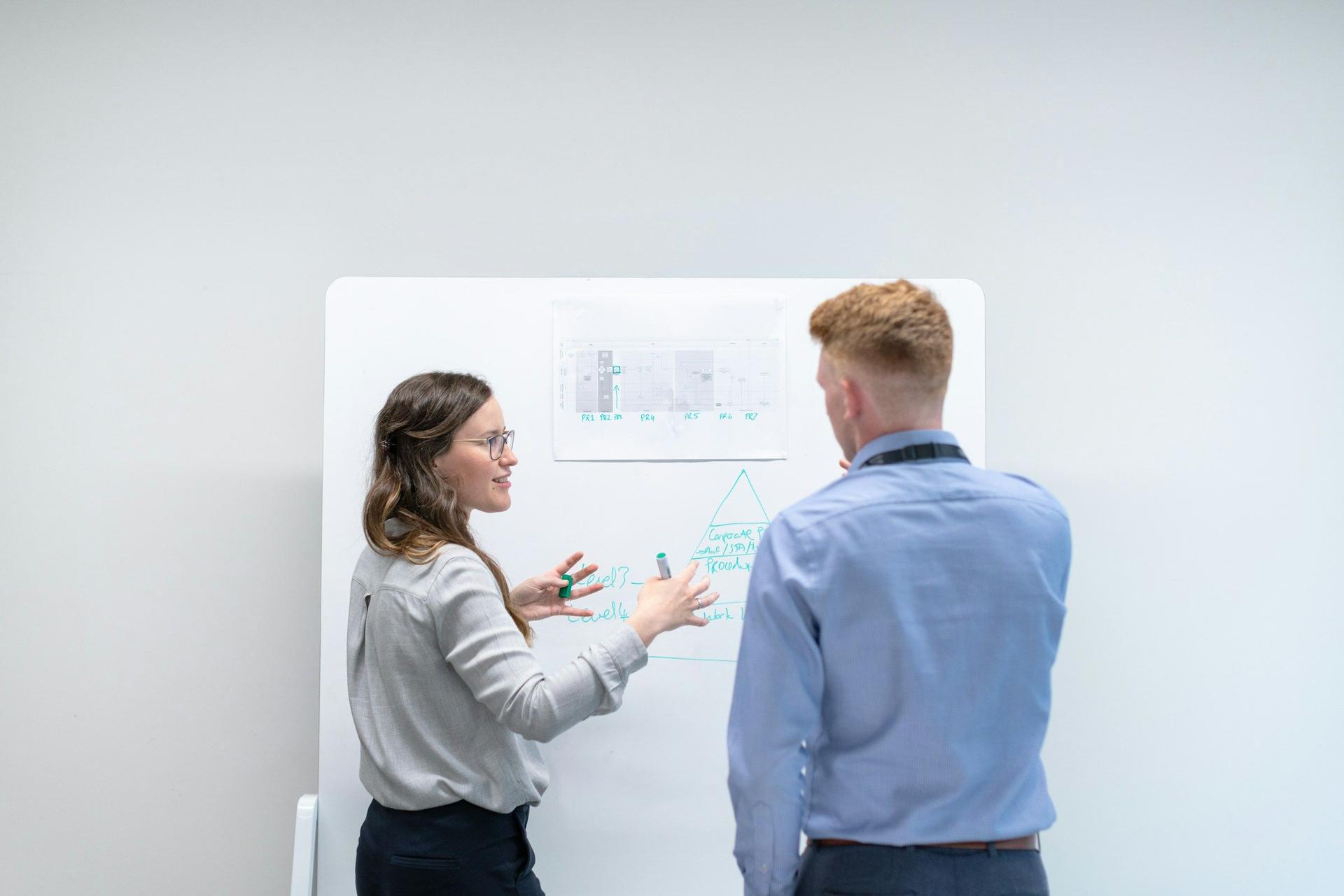 senior helping - MLOps Architecture